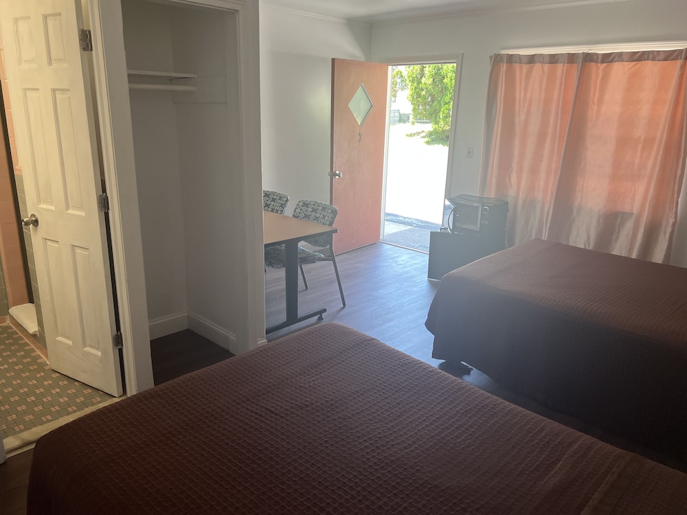 Standard Room photo 3