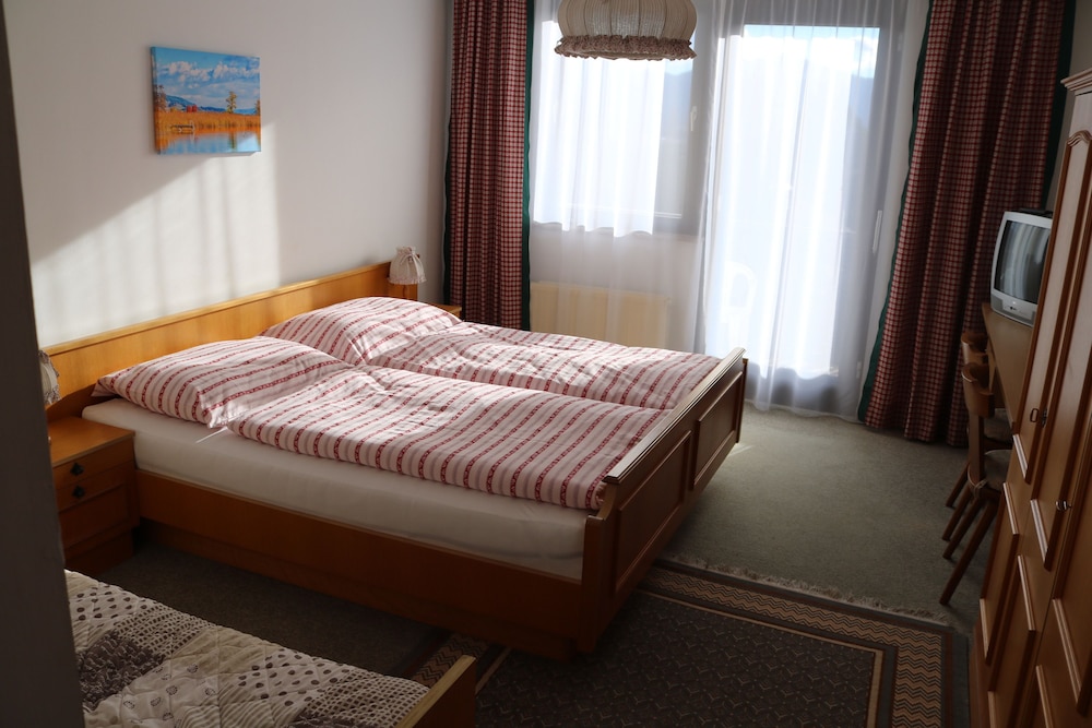 Classic Double Room, Balcony photo 3