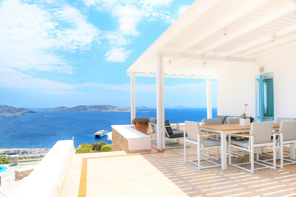 Villa, 2 Bedrooms, Sea View photo 2