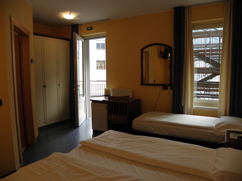 Standard Triple Room photo 3