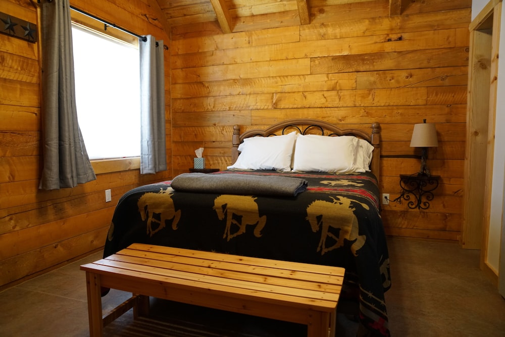 Cabin, Single Queen, Non Smoking (Aries)