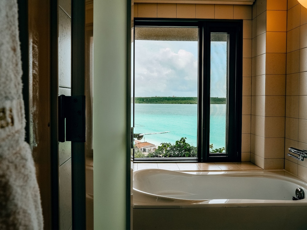 Coral Wing Premium Twin Room, Non Smoking, Ocean View Bathroom - Photo 6
