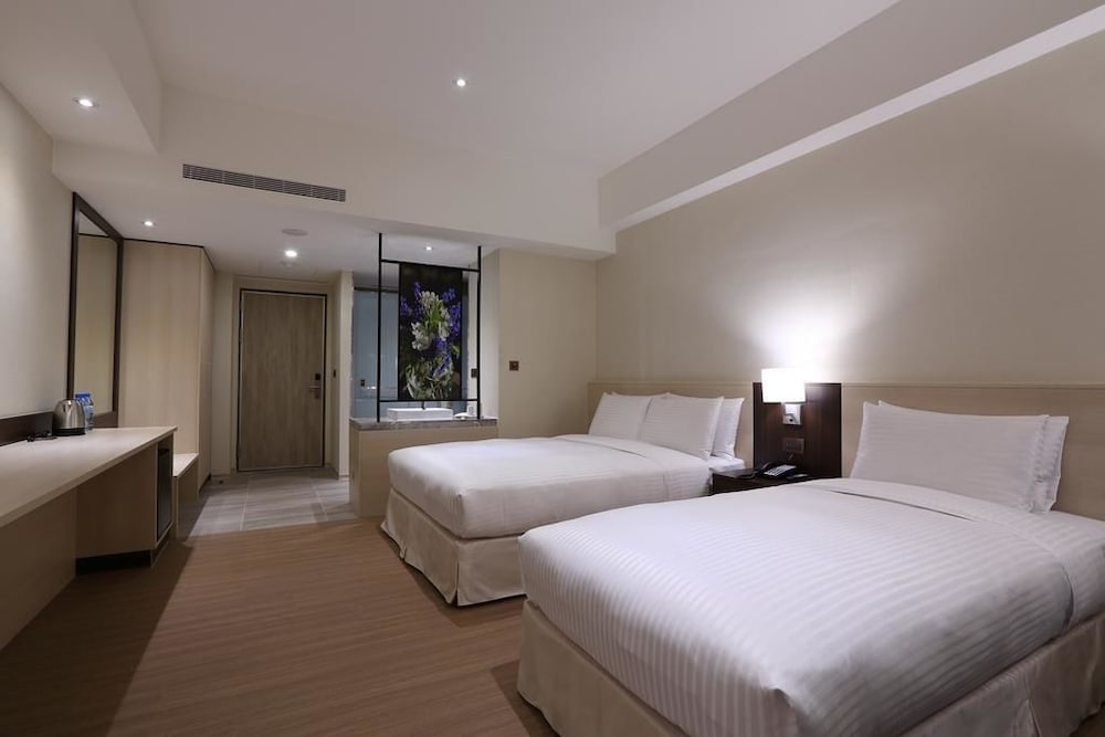 Basic Triple Room photo 3