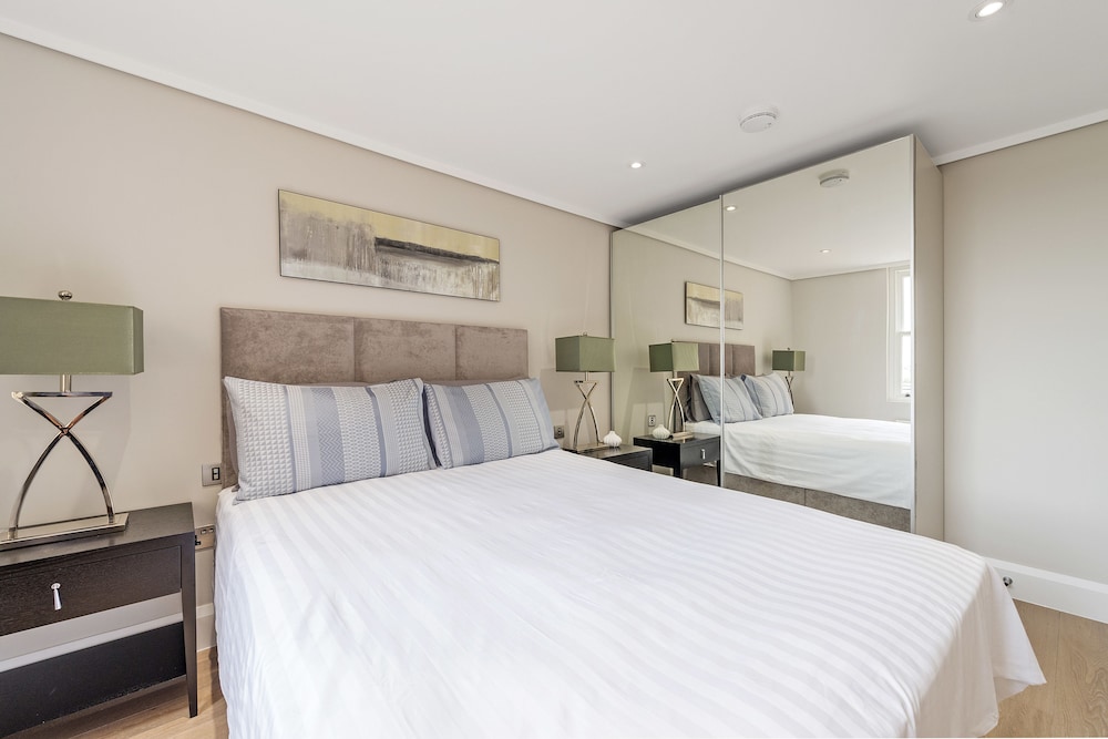 Luxury Apartment, 2 Bedrooms, Non Smoking, Garden View photo 3