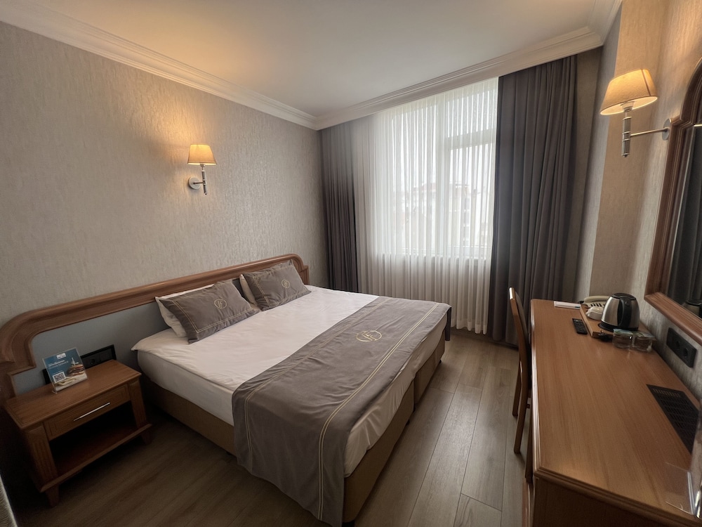 Standard Room photo 2