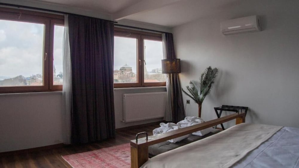 Family Twin Room, City View photo 2