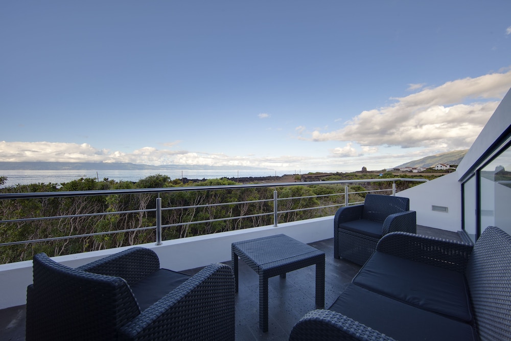 House (Fogo) photo 3