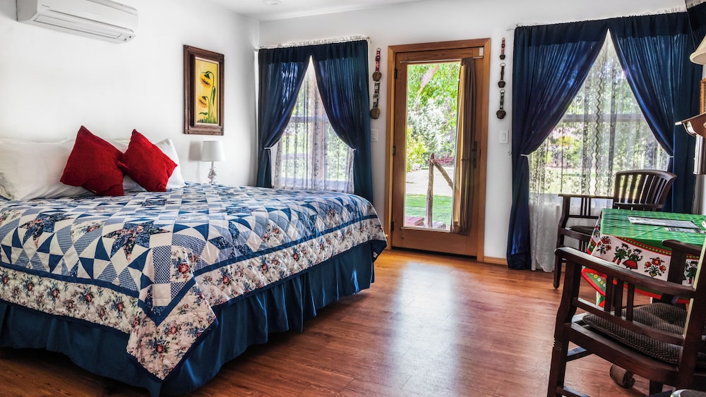 Premium Double Room, 1 Bedroom, Accessible, Garden View (Heritage, Pet Friendly) photo 1