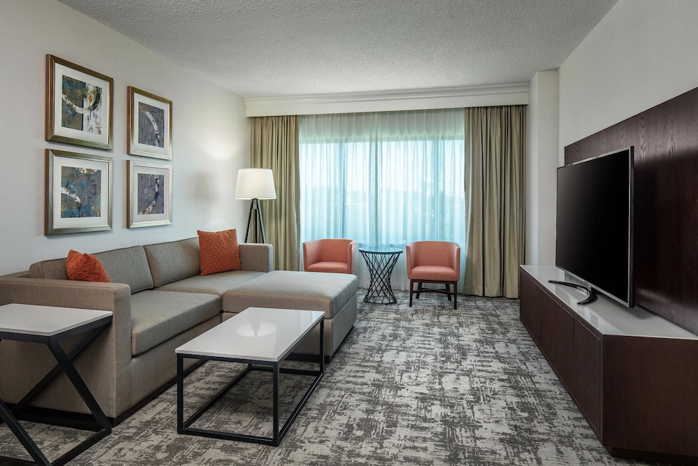 Suite, 1 King Bed, Non Smoking - Photo 8