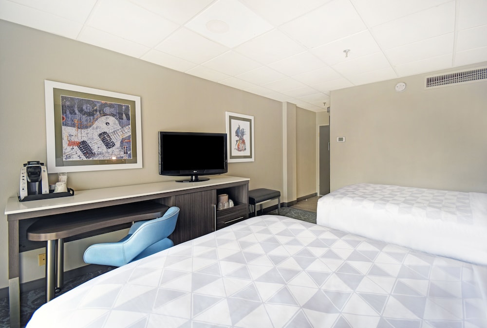 Standard Room, 2 Double Beds - Photo 1