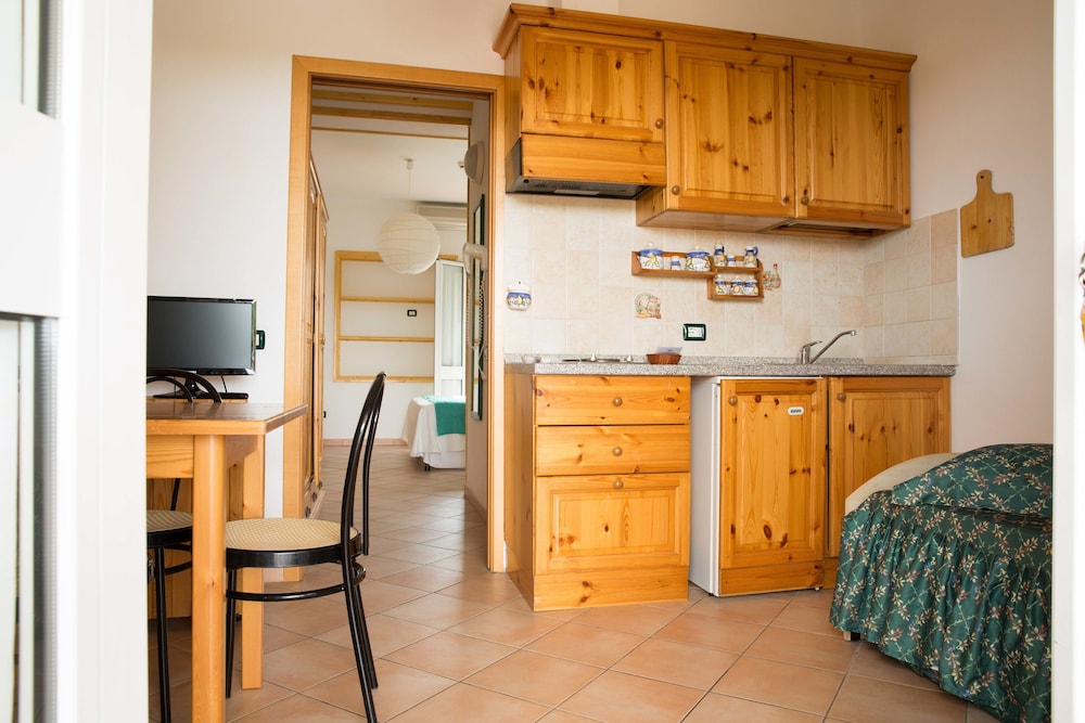 Apartment, 2 Bedrooms, Sea View (4 people) photo 2
