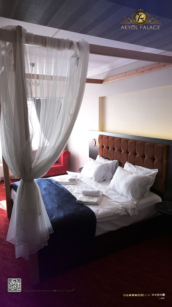 Deluxe Room - Photo 16