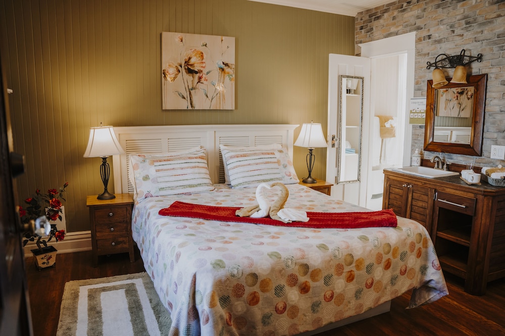 Chambre Classique, 1 grand lit, salle de bains privée, vue océan (La Fleur des sables)