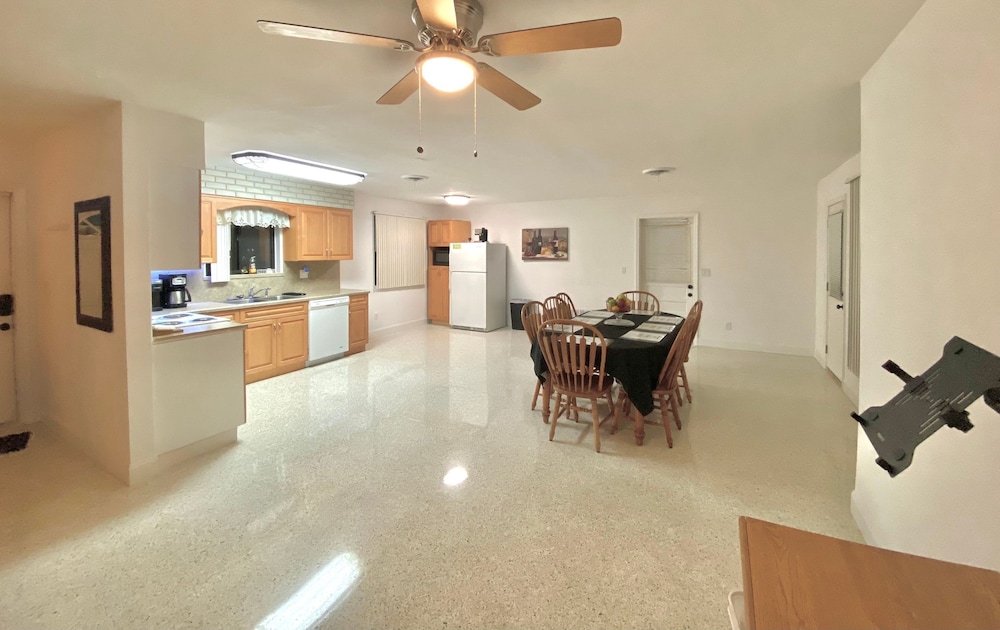 Beach House 3 bed 2 Bath in Ormond Beach FL, Photo 4