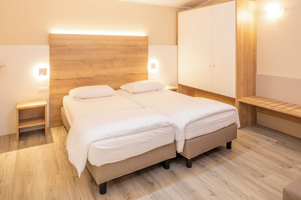 Standard Apartment, 1 Bedroom (2 to 3 people)