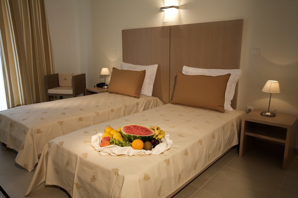 Superior Double or Twin Room, Sea View - Photo 5