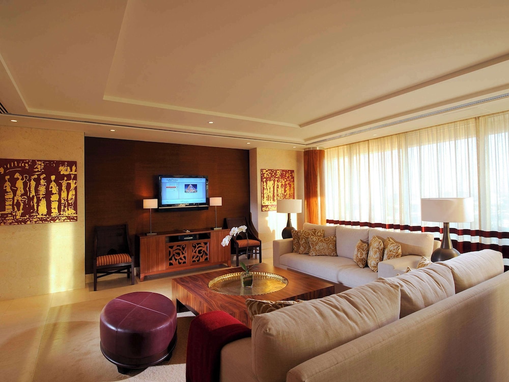 Suite, 1 Double Bed (Diplomatic) - Photo 5