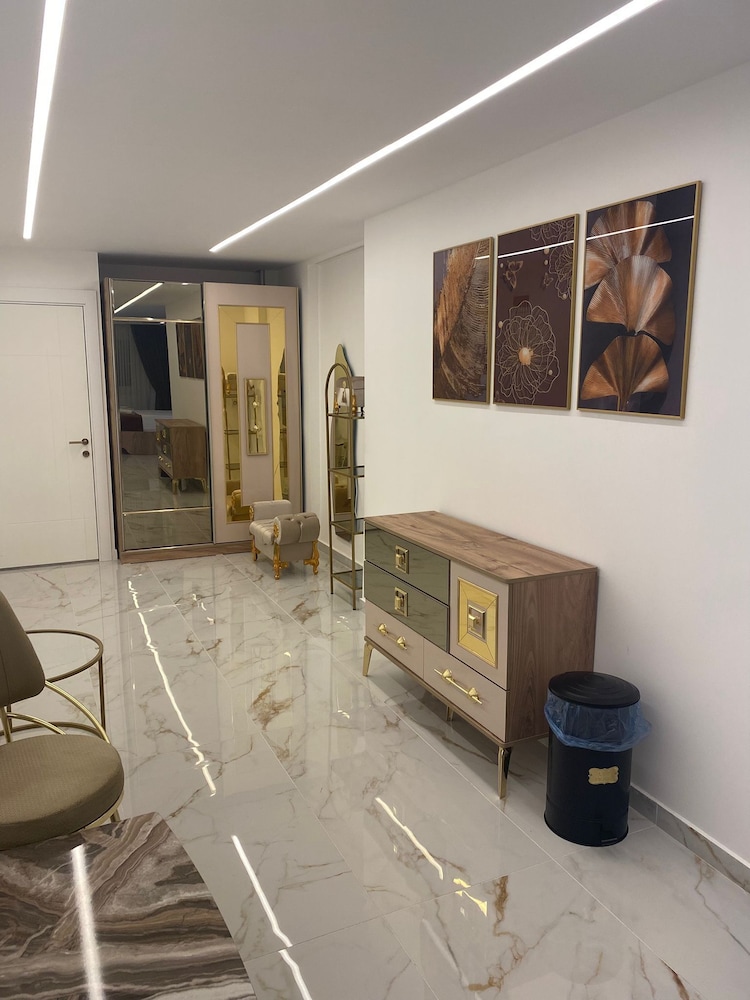 Luxury Studio Suite photo 2