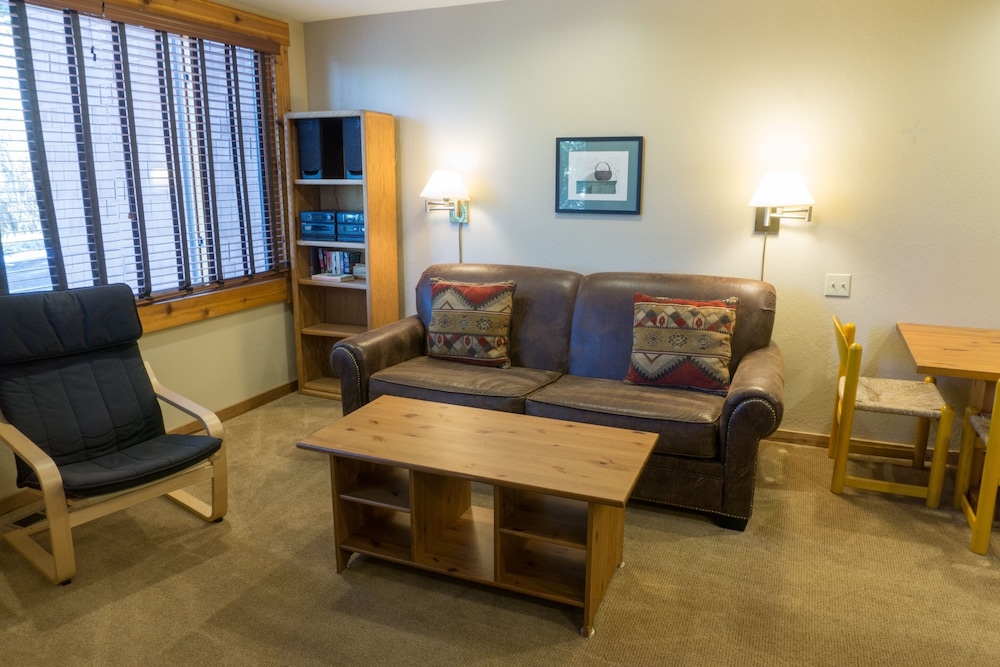 Condo, 1 Bedroom