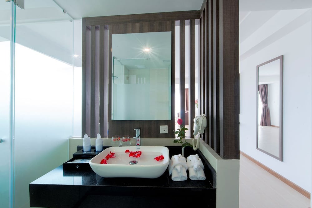 Executive Room, Balcony, Beach View