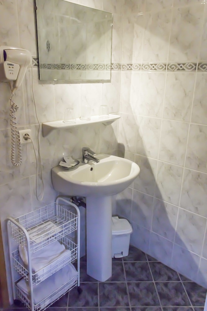 Double Room - Photo 3