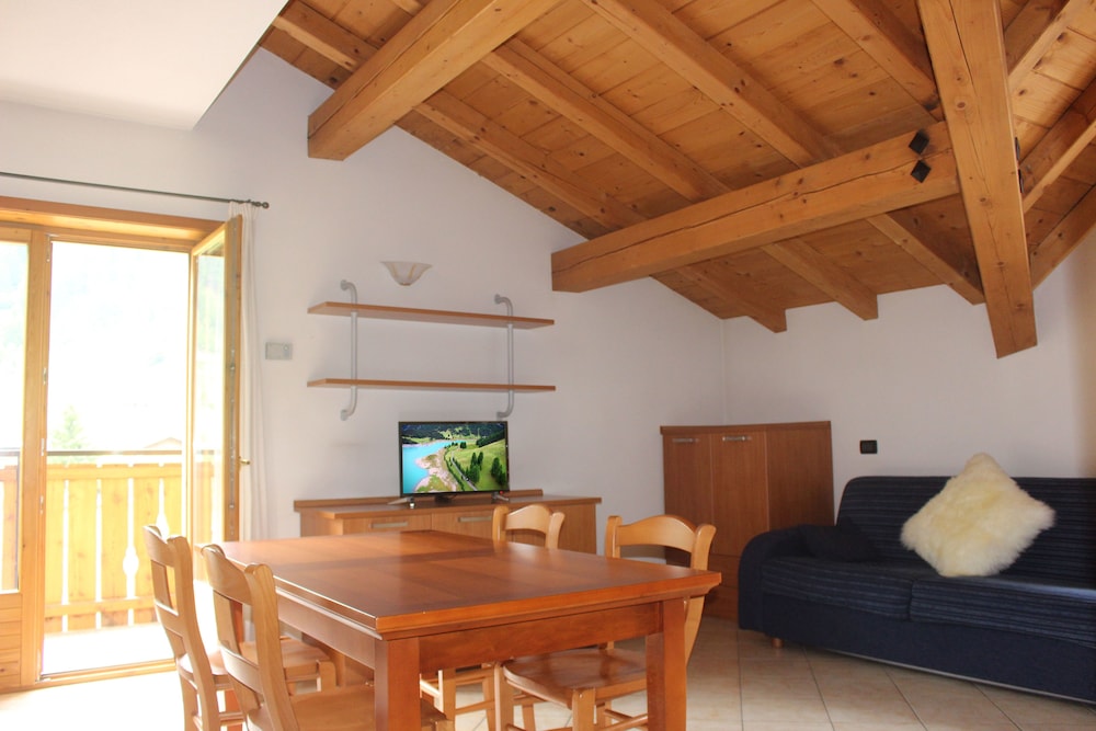 Panoramic Apartment, 2 Bedrooms, Mountainside photo 1