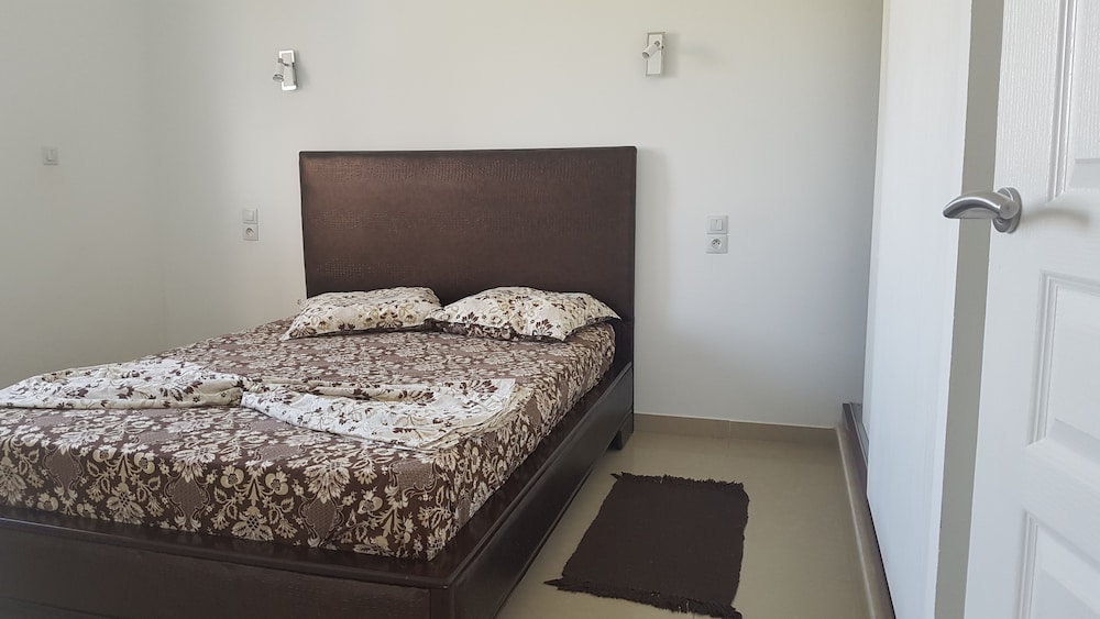 Family Apartment, 2 Bedrooms, Non Smoking photo 2