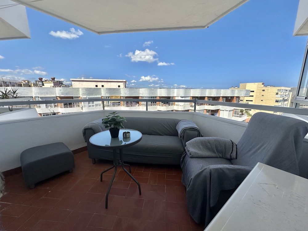Apartment, Smoking