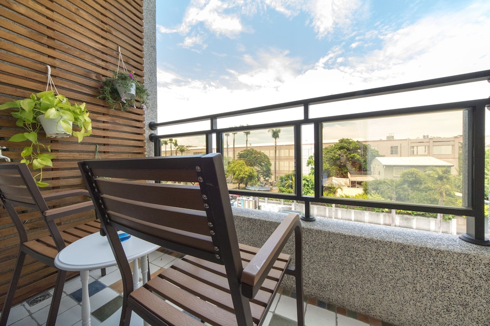 Comfort Room, 1 Bedroom, City View photo 3