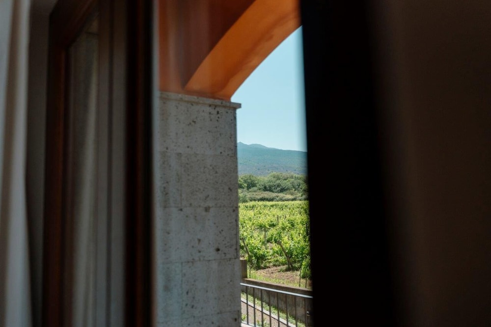Panoramic Room