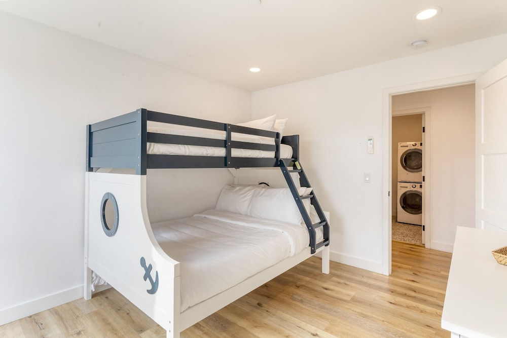 House (Multiple Bedrooms) photo 1