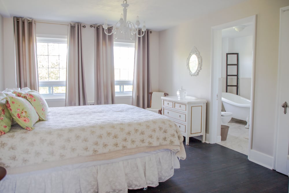 Deluxe Double Room, 1 Queen Bed, Kitchen