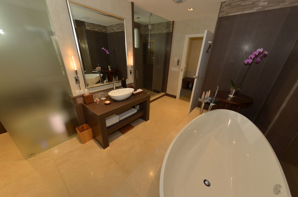 Junior Penthouse Suite photo 2