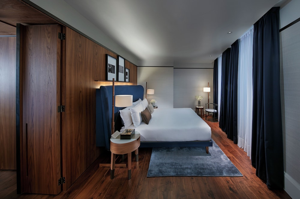 Design Suite, 1 King Bed (Designer Suite)