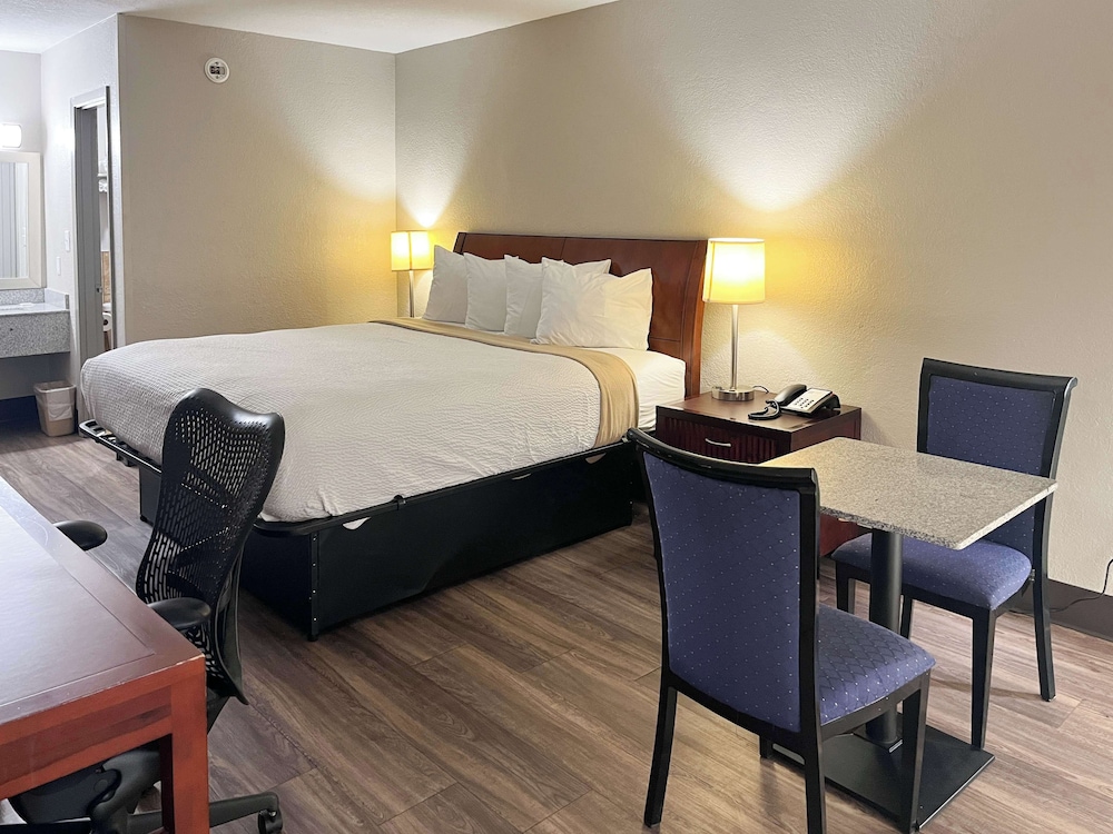 Standard Room photo 1