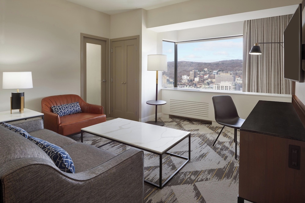 Junior Suite, 1 Bedroom - Photo 2