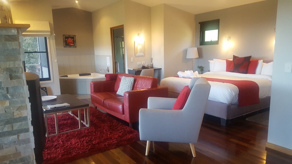 Deluxe Cottage, King Parrot photo 2