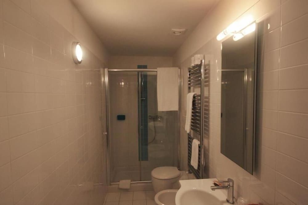 Double Room (6) photo 2