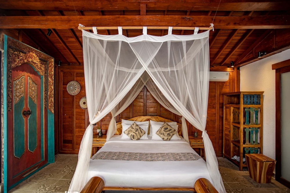One Bedroom with Private Pool - Photo 11