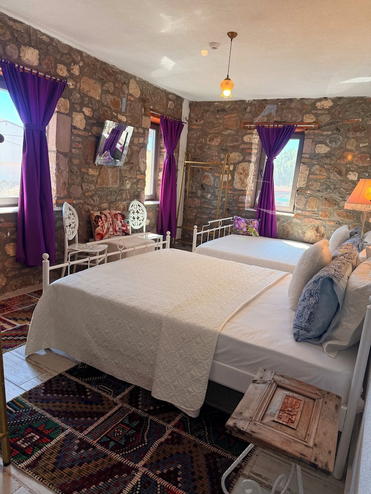 Grand Twin Room, 1 Bedroom, Non Smoking, Garden View photo 1