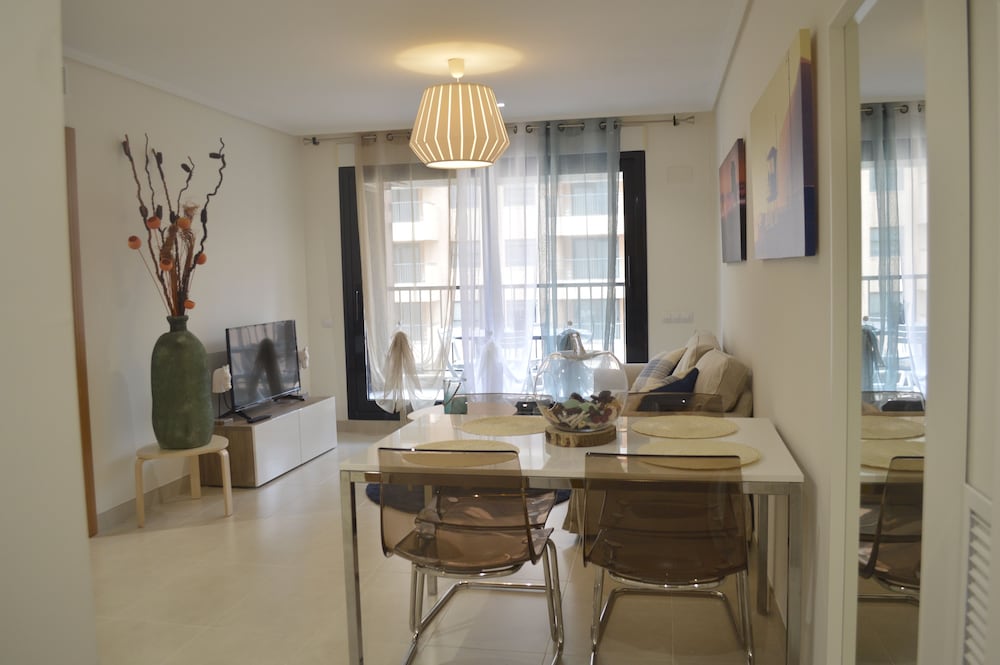 Apartment, 2 Bedrooms, Terrace, Partial Ocean View photo 3
