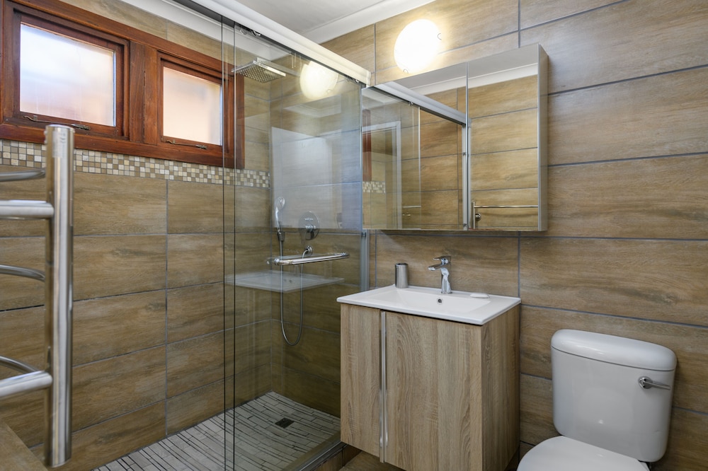 One Bedroom Standard 10417 photo 3