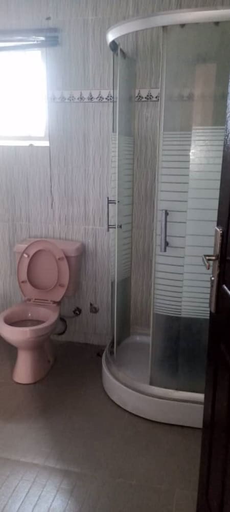 Executive Suite - Photo 4