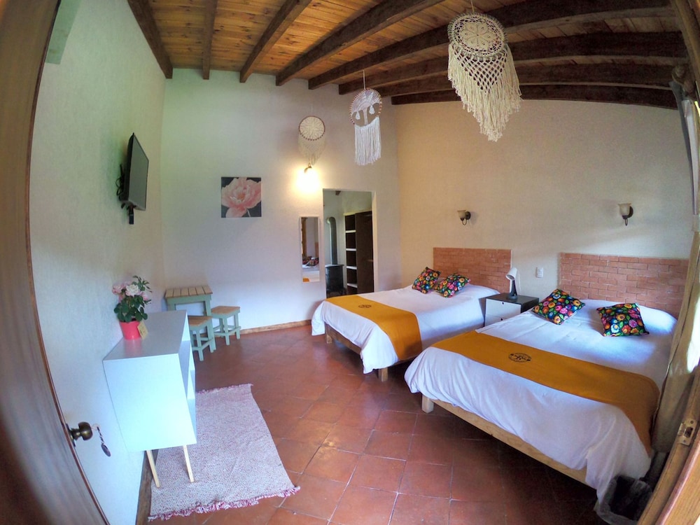 Premium Quadruple Room, 2 Queen Beds, Accessible, Garden View photo 3
