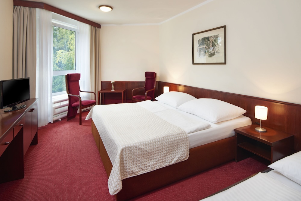 Economy Double Room photo 2