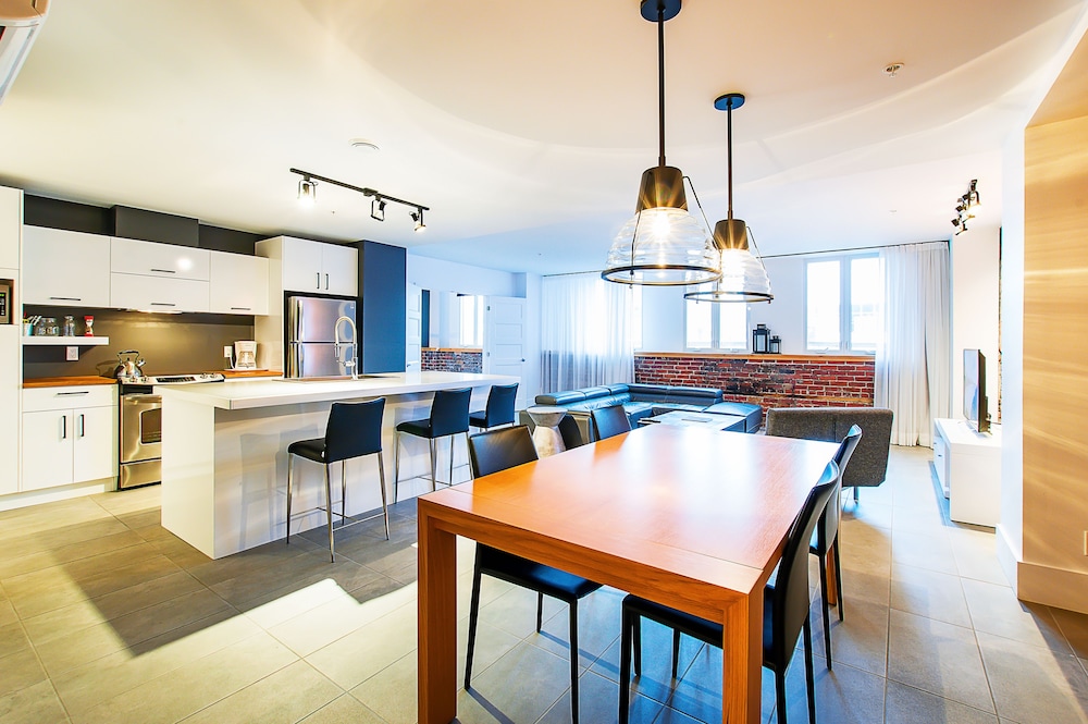 Penthouse, 2 Bedrooms (401) thumbnail 6