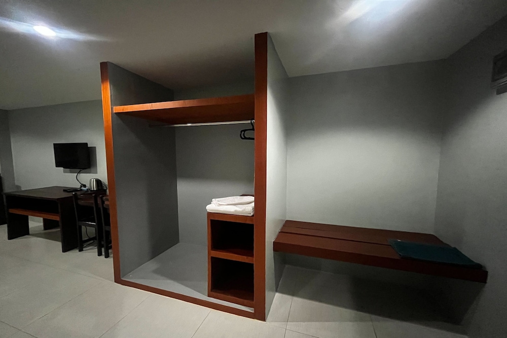 Standard Double Room, City View - Photo 14