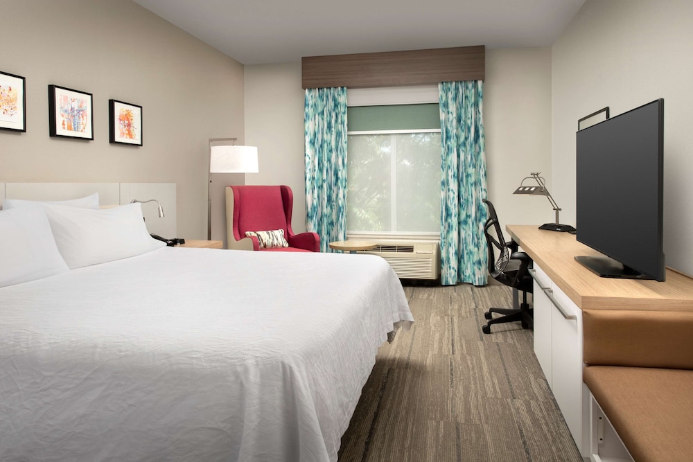 Room, 1 King Bed, Accessible, Non Smoking - Photo 6