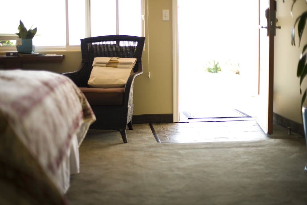 Superior Room, 2 Queen Beds, Partial Ocean View photo 3