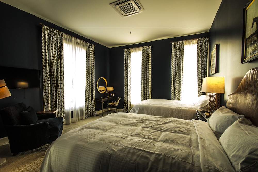 Luxury Room, 2 Queen Beds photo 3